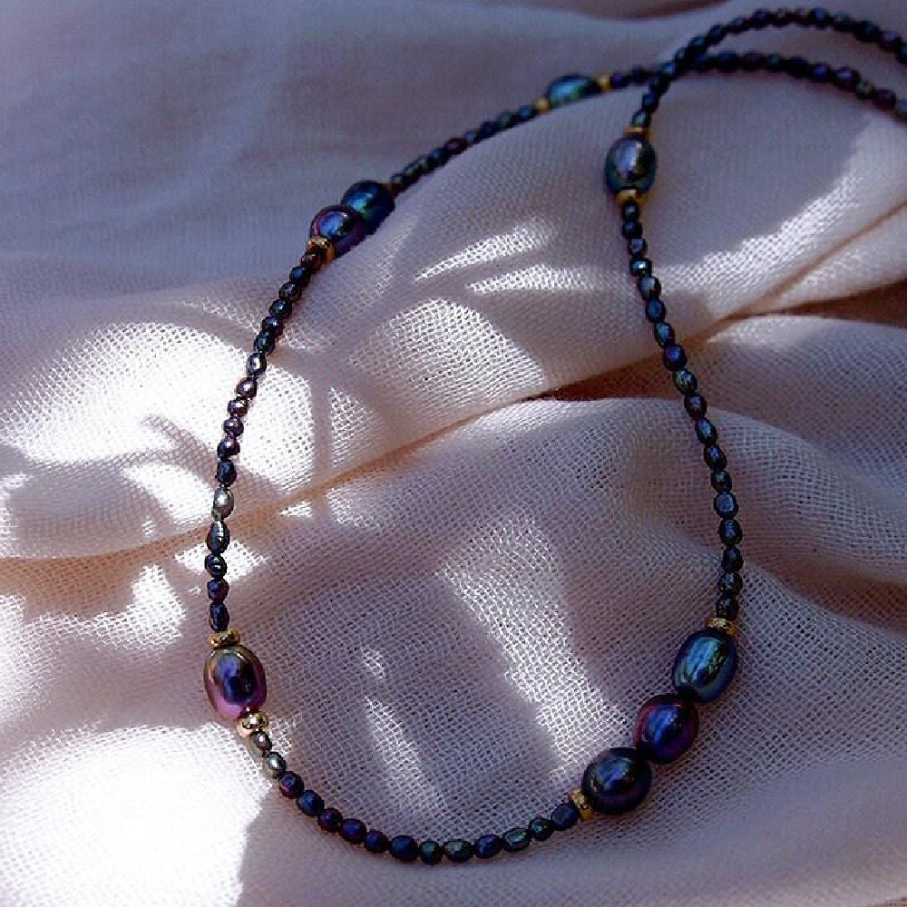 peacock-pearl-bead-necklace