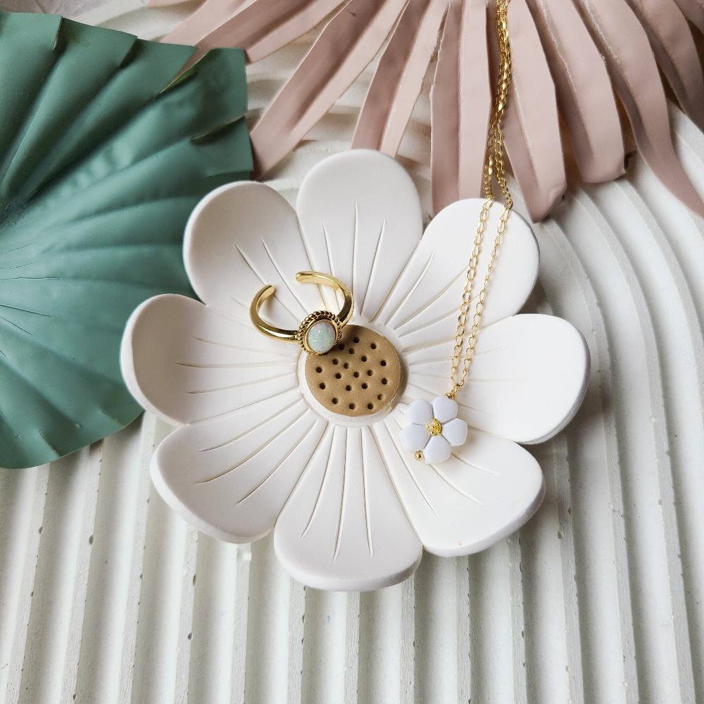 Linen-petals-jewelry-and-trinket-dish