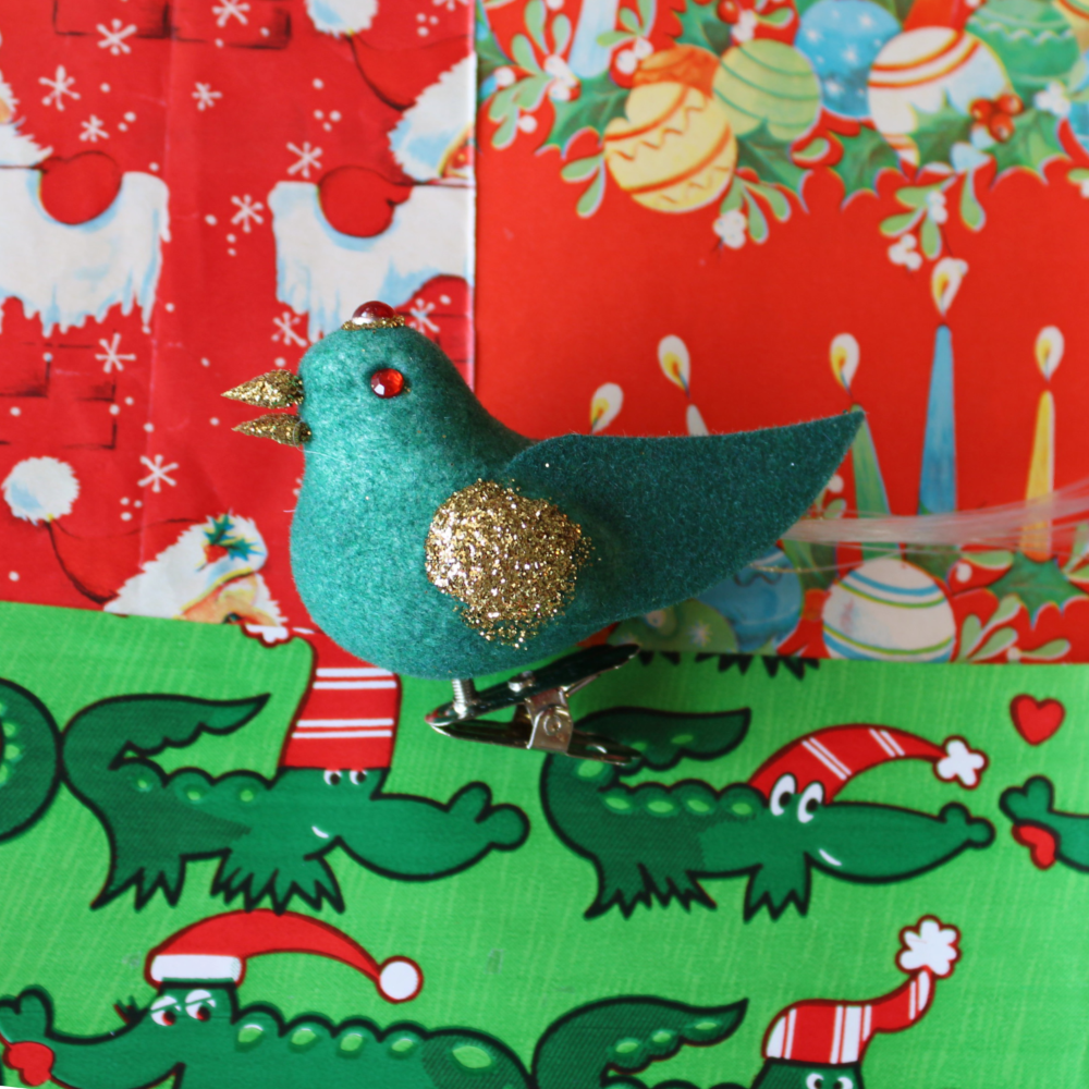 chipper-bird-clip-ornament