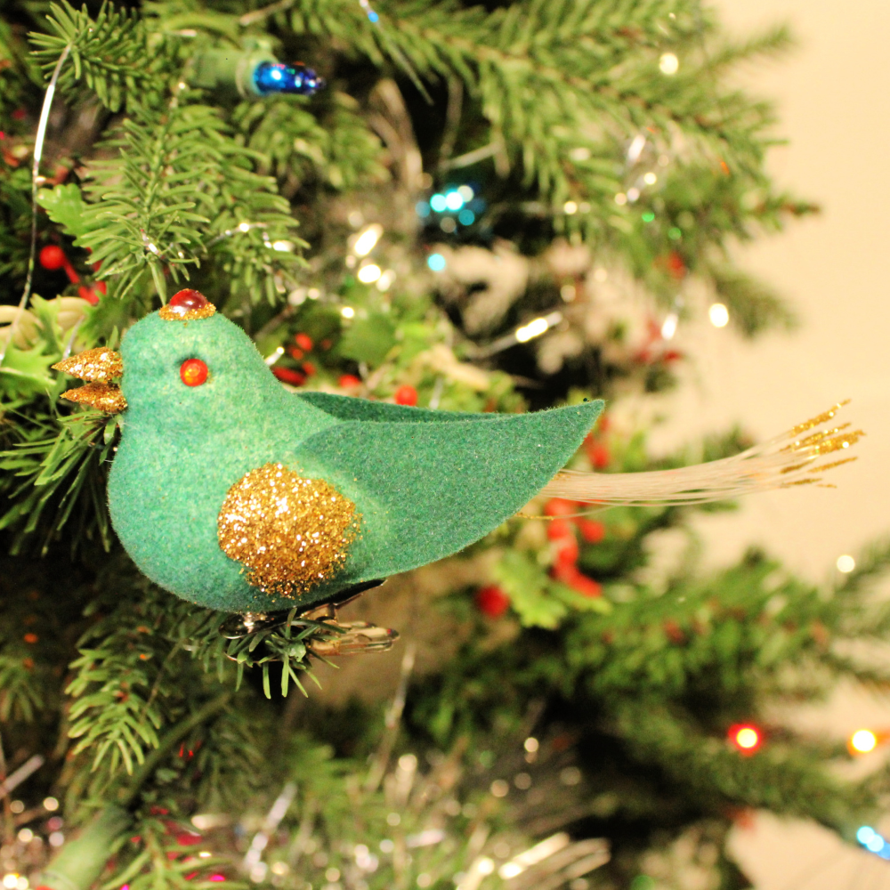 chipper-bird-clip-ornament