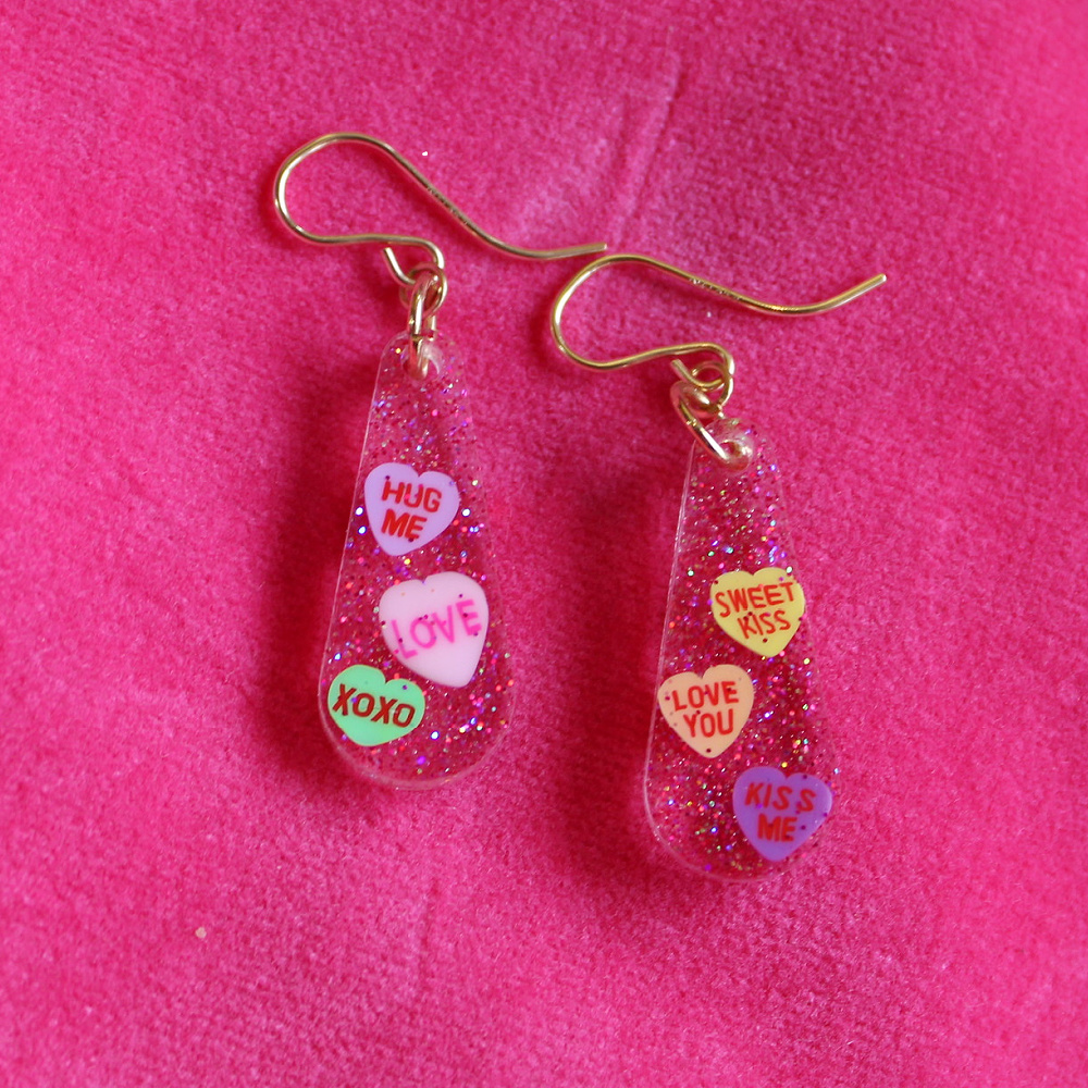 conversation-hearts-laufey-earrings