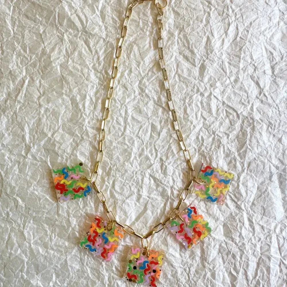 party-streamers-joanna-necklace