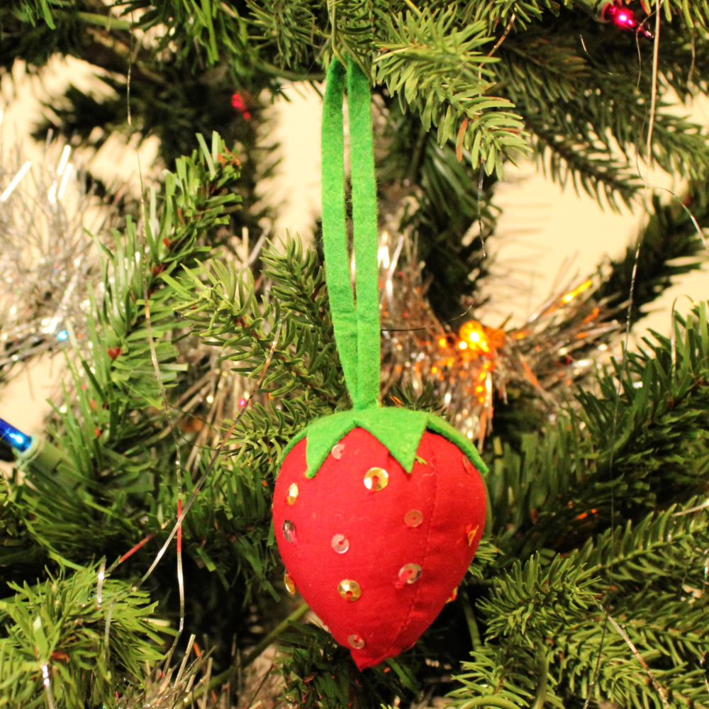 sequin-strawberry-ornament