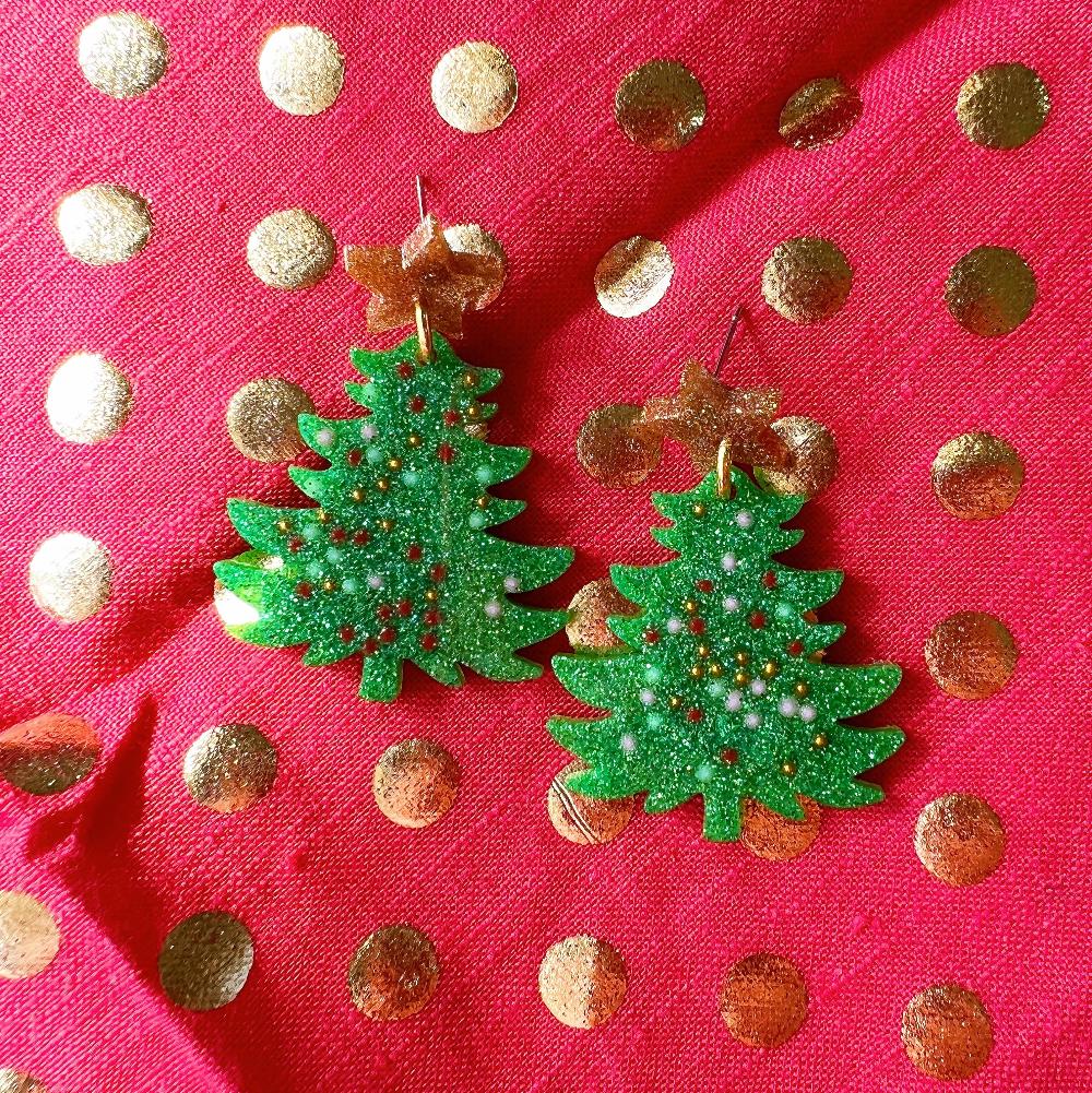 green-christmas-tree-earrings